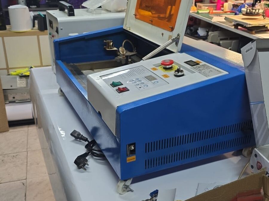 K40 láser CO2 (Amonstar HQ3020)
